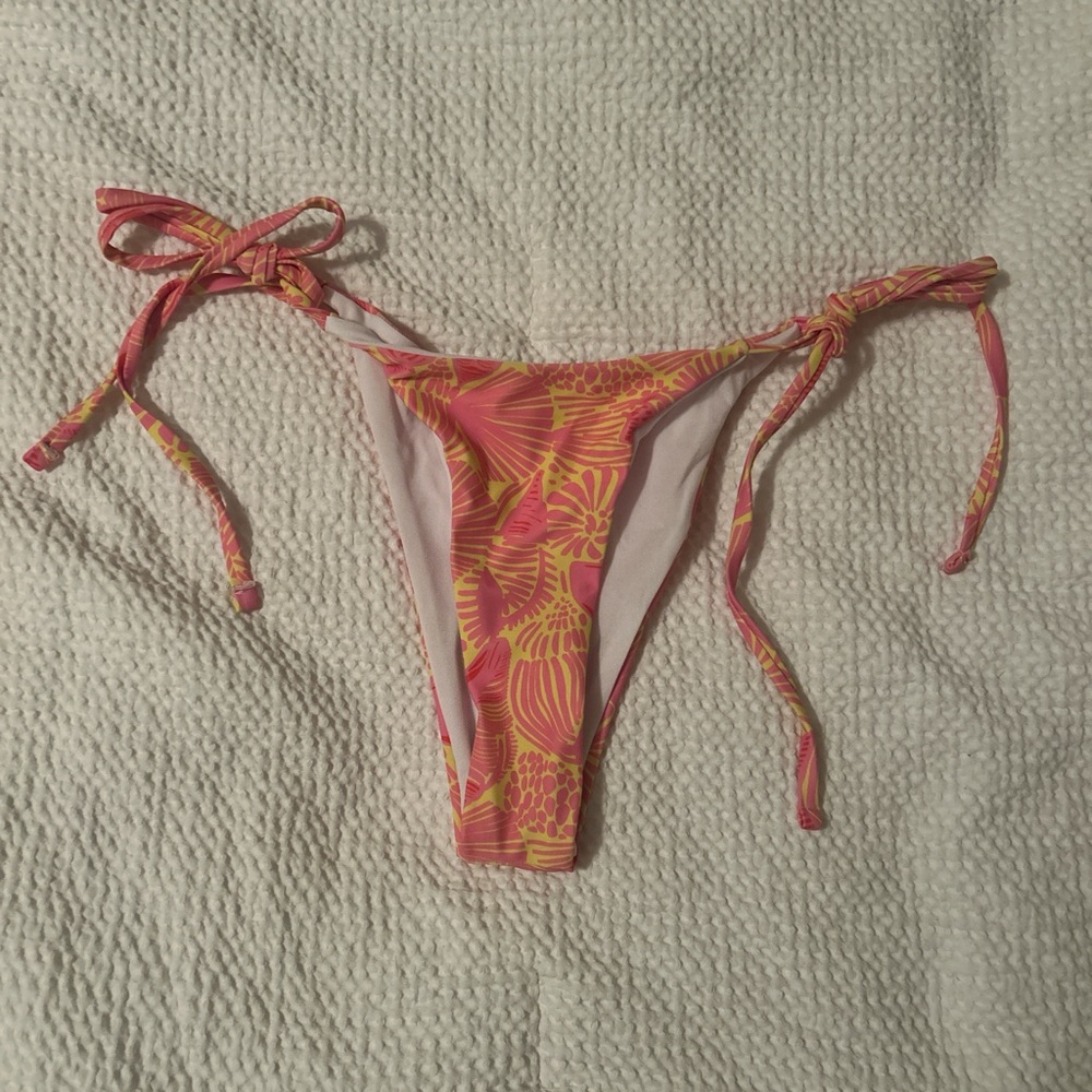shell bikini bottoms